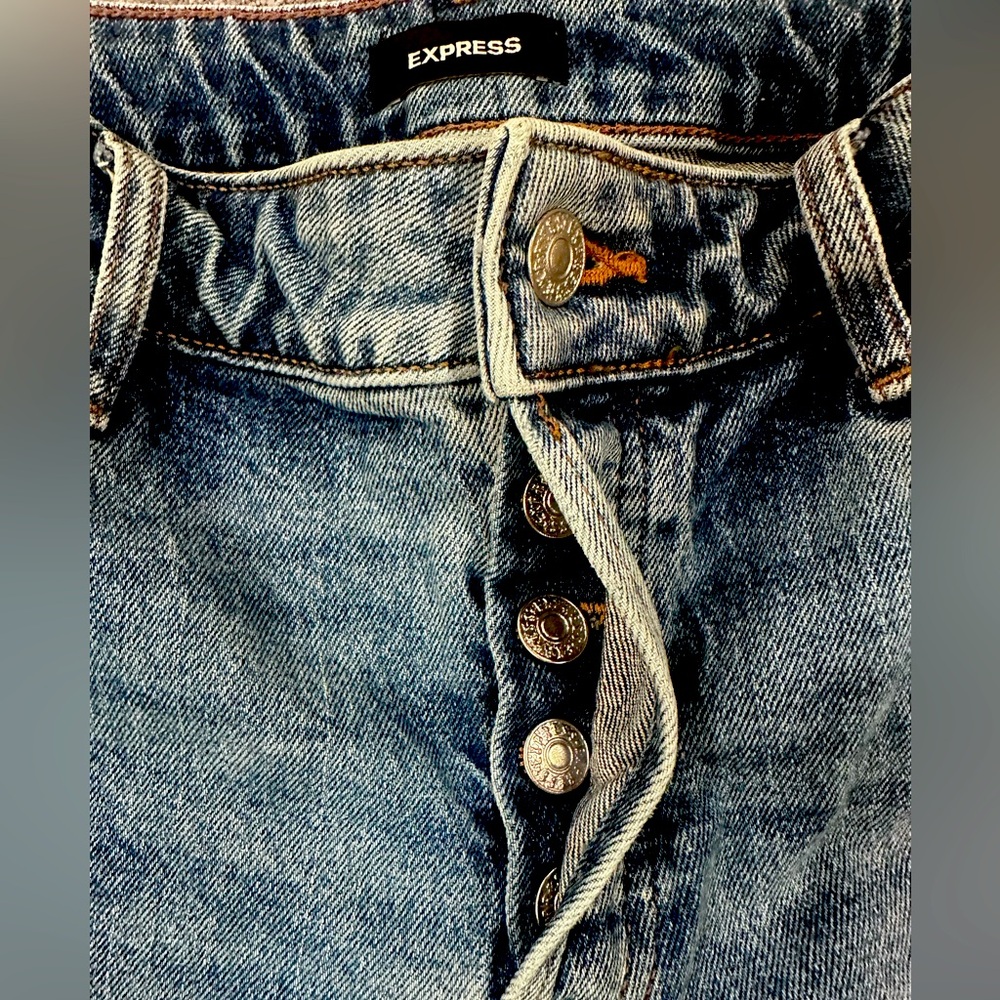 Express Jeans - Picture 3 of 3